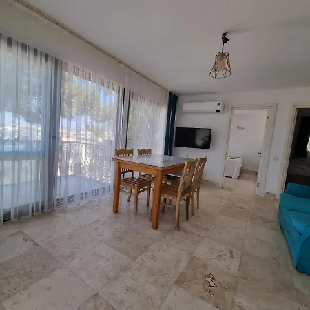 Deniz Manzarali, Muestakil Harika Yazlik