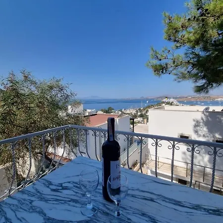 Deniz manzarali, müstakil harika yazlik Bodrum